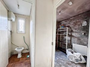 Photo 9- click for photo gallery